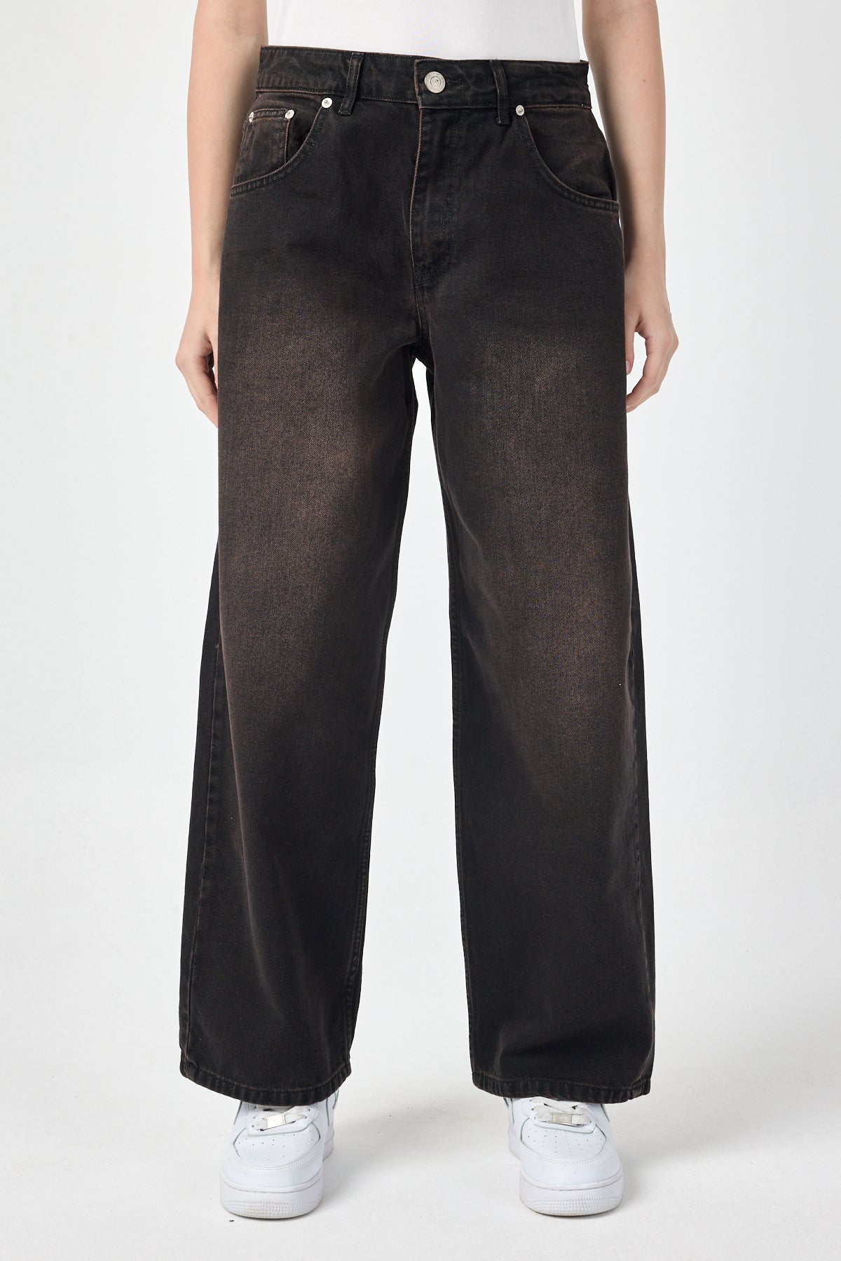 Black Balloon Jeans for Women – Mocha Washed Denim